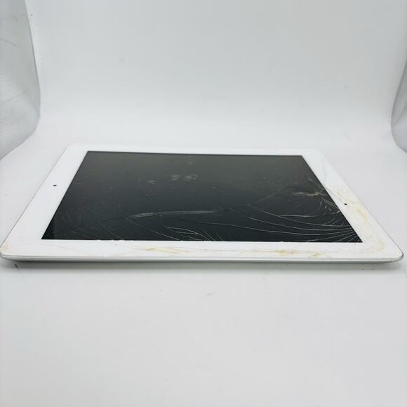 Used Apple iPad A1416 16GB - White - Damaged Screen. - Picture 14 of 15